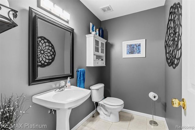 52655 Chestnut Grove Lane, Utica, MI 48316