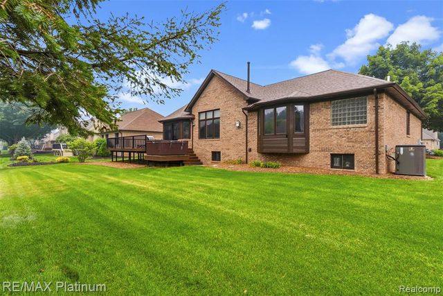 52655 Chestnut Grove Lane, Utica, MI 48316