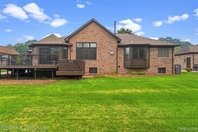 52655 Chestnut Grove Lane, Utica, MI 48316