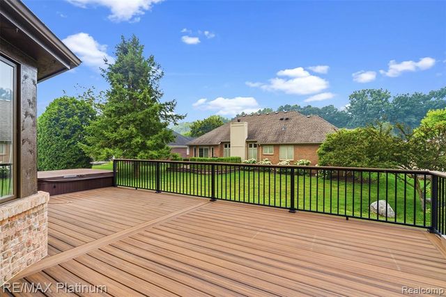 52655 Chestnut Grove Lane, Utica, MI 48316