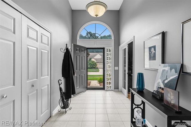 52655 Chestnut Grove Lane, Utica, MI 48316