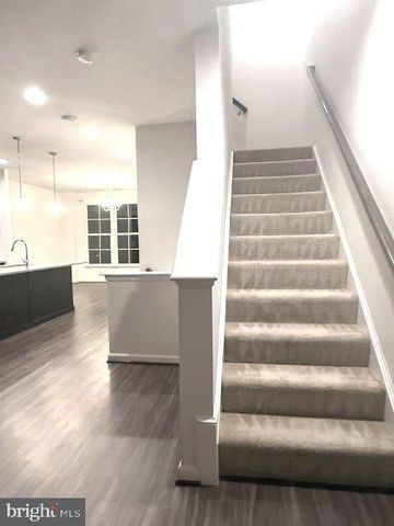 8177 AGNES LN, Manassas, VA 20110