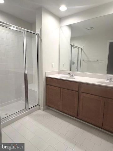 8177 AGNES LN, Manassas, VA 20110