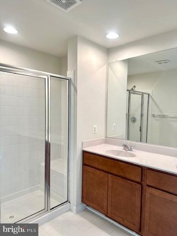 8177 AGNES LN, Manassas, VA 20110