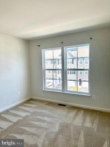 8177 AGNES LN, Manassas, VA 20110