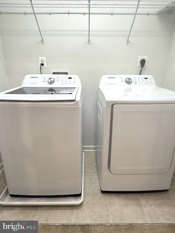 8177 AGNES LN, Manassas, VA 20110