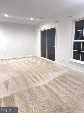 8177 AGNES LN, Manassas, VA 20110