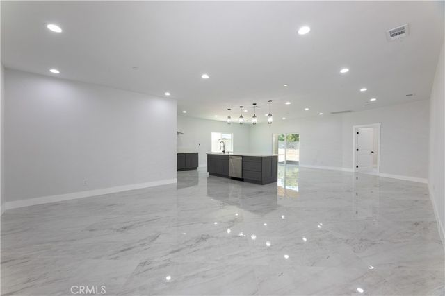 26826 Silver Lakes Parkway, Helendale, CA 92342
