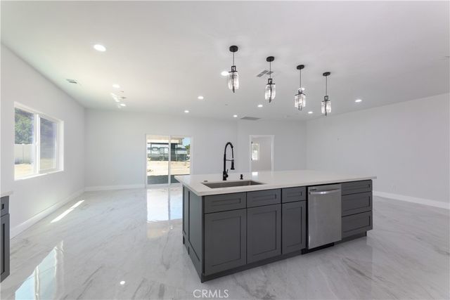26826 Silver Lakes Parkway, Helendale, CA 92342