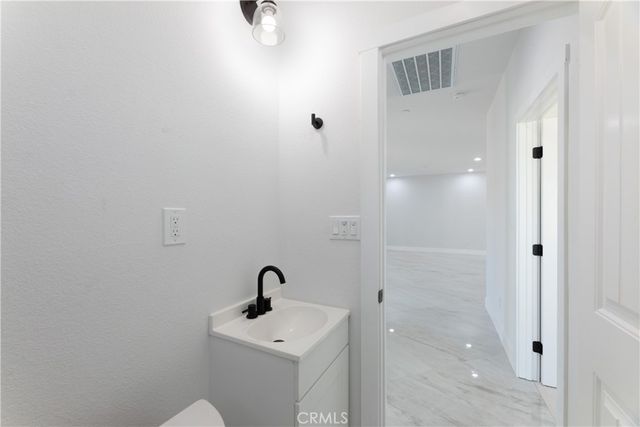 26826 Silver Lakes Parkway, Helendale, CA 92342