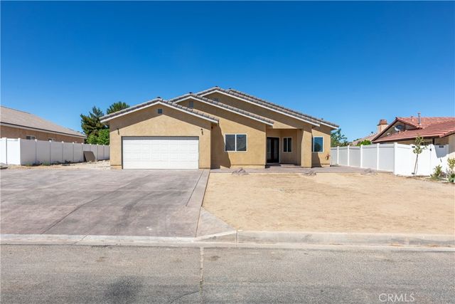 26826 Silver Lakes Parkway, Helendale, CA 92342
