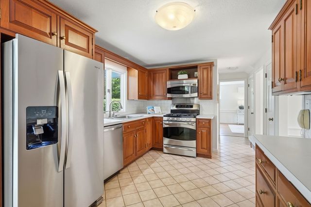 297 Holly Rd, Marshfield, MA 02050