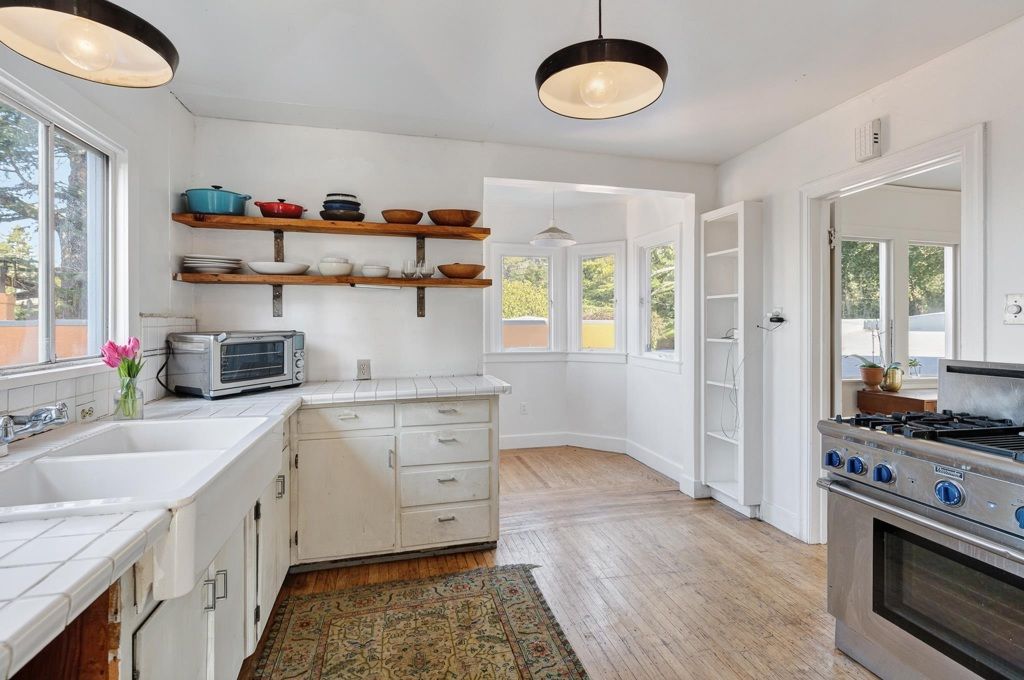 Image 9 of property listing at 1106 Cragmont Ave, Berkeley, CA 94708