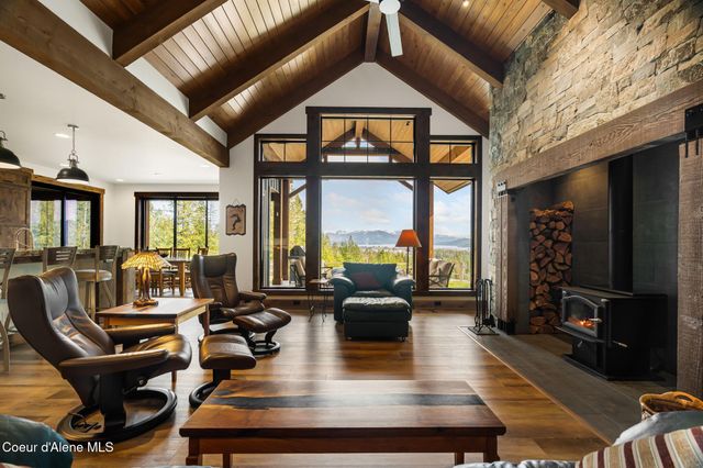 1569 Gooby Rd, Sandpoint, ID 83864