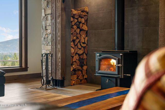 1569 Gooby Rd, Sandpoint, ID 83864