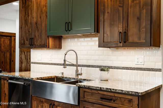 1569 Gooby Rd, Sandpoint, ID 83864