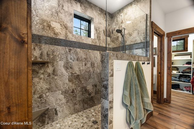 1569 Gooby Rd, Sandpoint, ID 83864