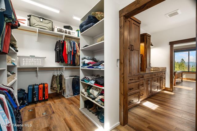 1569 Gooby Rd, Sandpoint, ID 83864