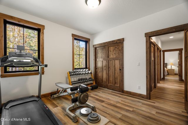 1569 Gooby Rd, Sandpoint, ID 83864