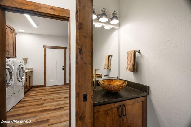 1569 Gooby Rd, Sandpoint, ID 83864