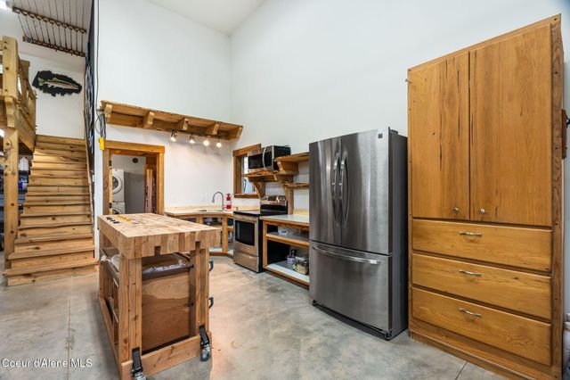 1569 Gooby Rd, Sandpoint, ID 83864