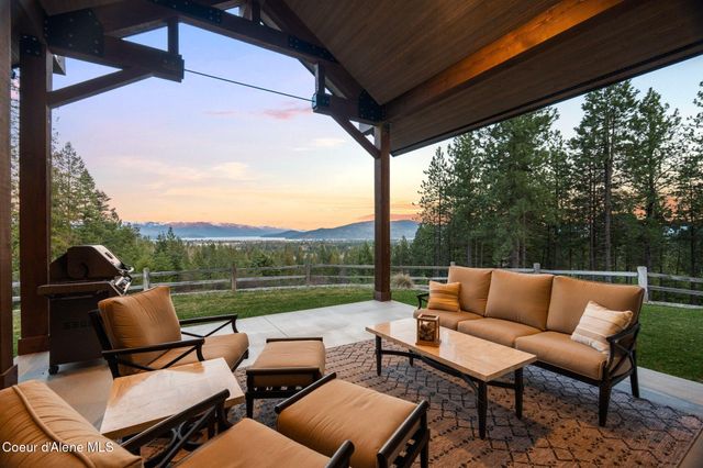 1569 Gooby Rd, Sandpoint, ID 83864