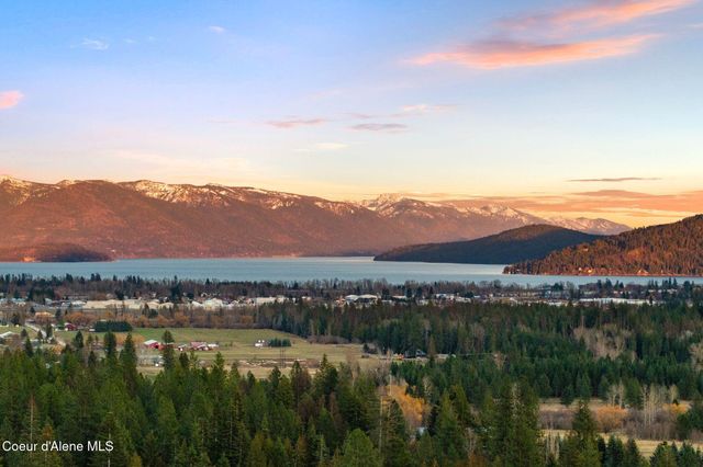 1569 Gooby Rd, Sandpoint, ID 83864