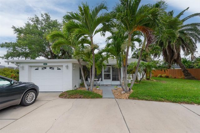 55 A DOLPHIN DRIVE, Treasure Island, FL 33706