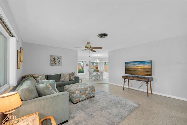 55 A DOLPHIN DRIVE, Treasure Island, FL 33706