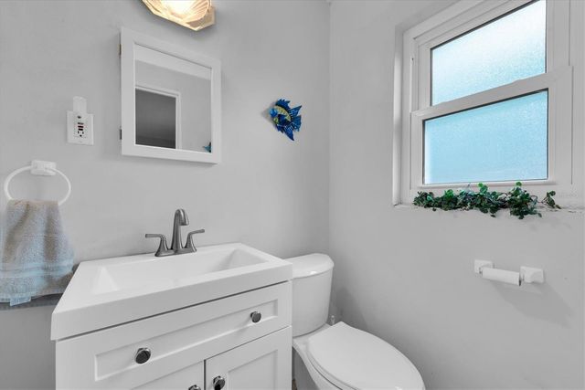 55 A DOLPHIN DRIVE, Treasure Island, FL 33706