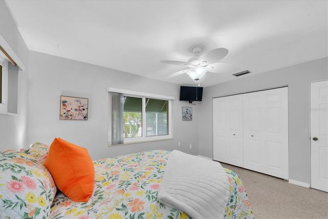 55 A DOLPHIN DRIVE, Treasure Island, FL 33706