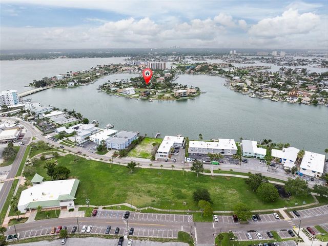 55 A DOLPHIN DRIVE, Treasure Island, FL 33706