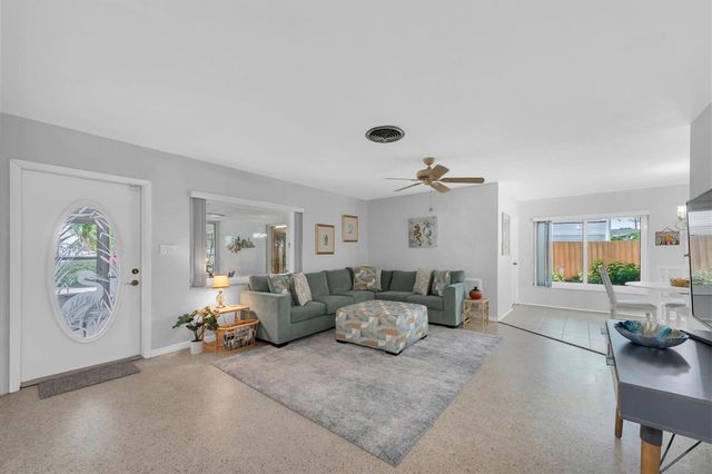 55 A DOLPHIN DRIVE, Treasure Island, FL 33706