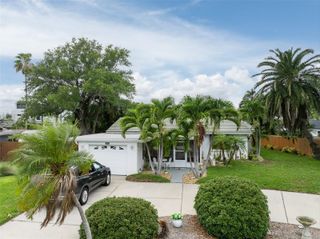 55 A DOLPHIN DRIVE, Treasure Island, FL 33706