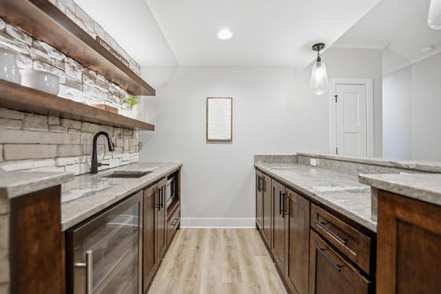 15291 W 172nd Place, Olathe, KS 66062