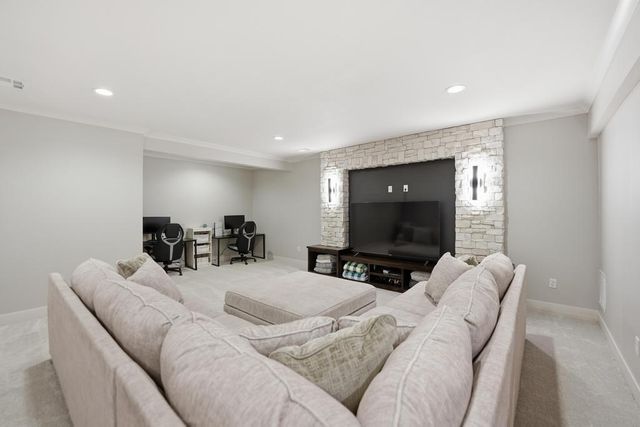 15291 W 172nd Place, Olathe, KS 66062