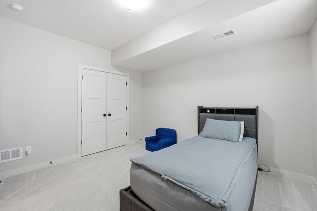 15291 W 172nd Place, Olathe, KS 66062