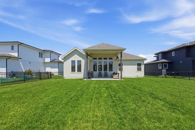 15291 W 172nd Place, Olathe, KS 66062