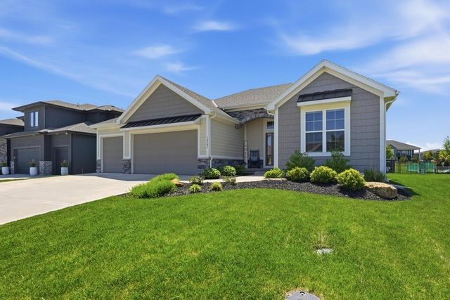 15291 W 172nd Place, Olathe, KS 66062