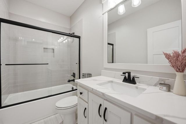 15291 W 172nd Place, Olathe, KS 66062