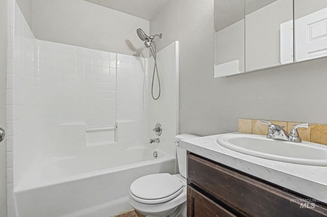 16603 N Fielding Way, Nampa, ID 83687