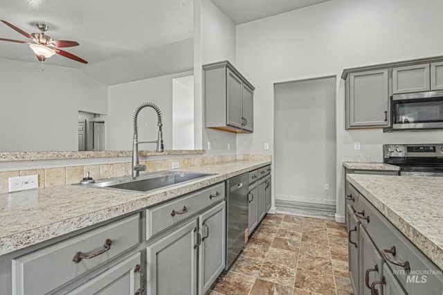 16603 N Fielding Way, Nampa, ID 83687