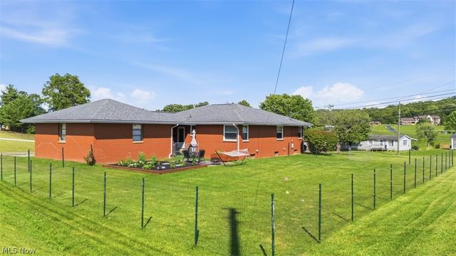 1366 Harris Highway, Parkersburg, WV 26101