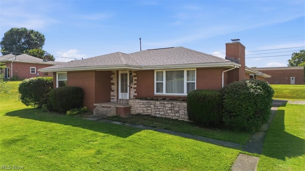 1366 Harris Highway, Parkersburg, WV 26101