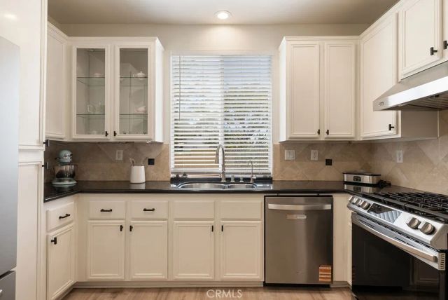 3319 E Chardonnay Lane, Orange, CA 92869