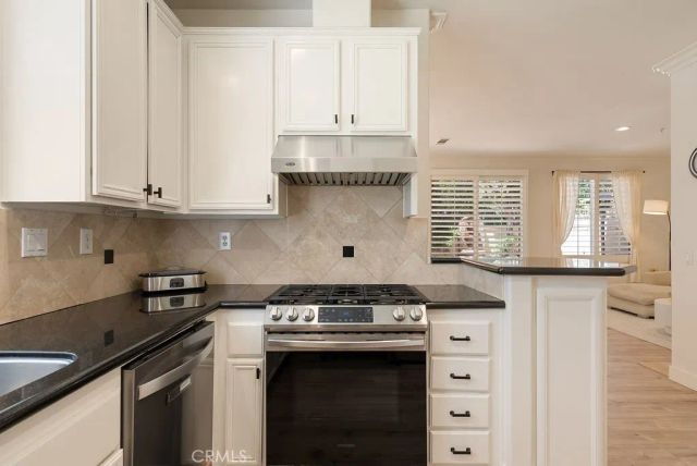 3319 E Chardonnay Lane, Orange, CA 92869