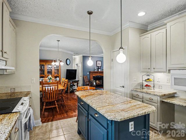 915 Ostwalt Amity Road, Statesville, NC 28677