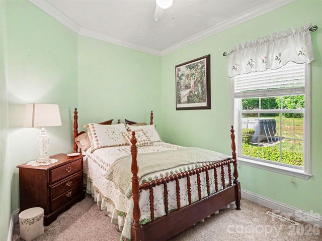 915 Ostwalt Amity Road, Statesville, NC 28677