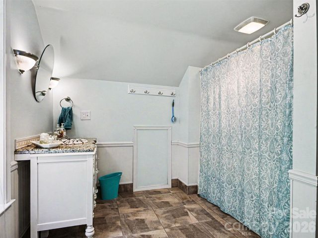 915 Ostwalt Amity Road, Statesville, NC 28677