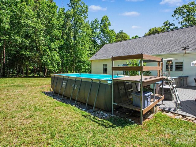 915 Ostwalt Amity Road, Statesville, NC 28677